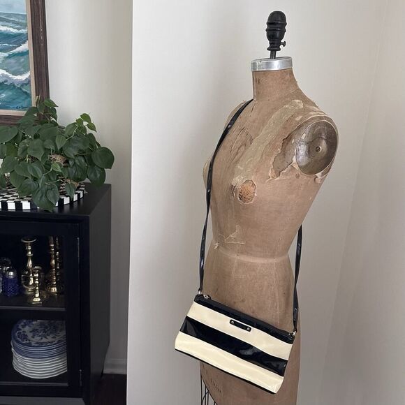 Kate Spade Purse Penn Valley Crossbody Bag Black & Cream Stripe - Picture 10 of 16